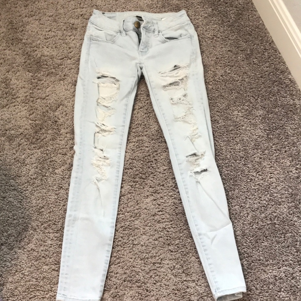 Ripped skinny jeans